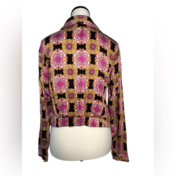 Haute hippie Women’s size medium long sleeve warp top. Colorful paisley floral - Picture 4 of 9